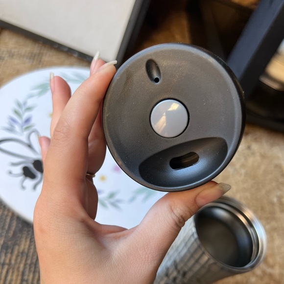 Disney Mickey Mouse New York City Travel Mug - Picture 11 of 16